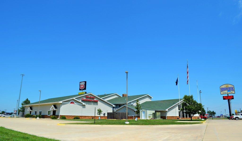 Fossil Creek Hotel & Suites Russell Kültér fotó