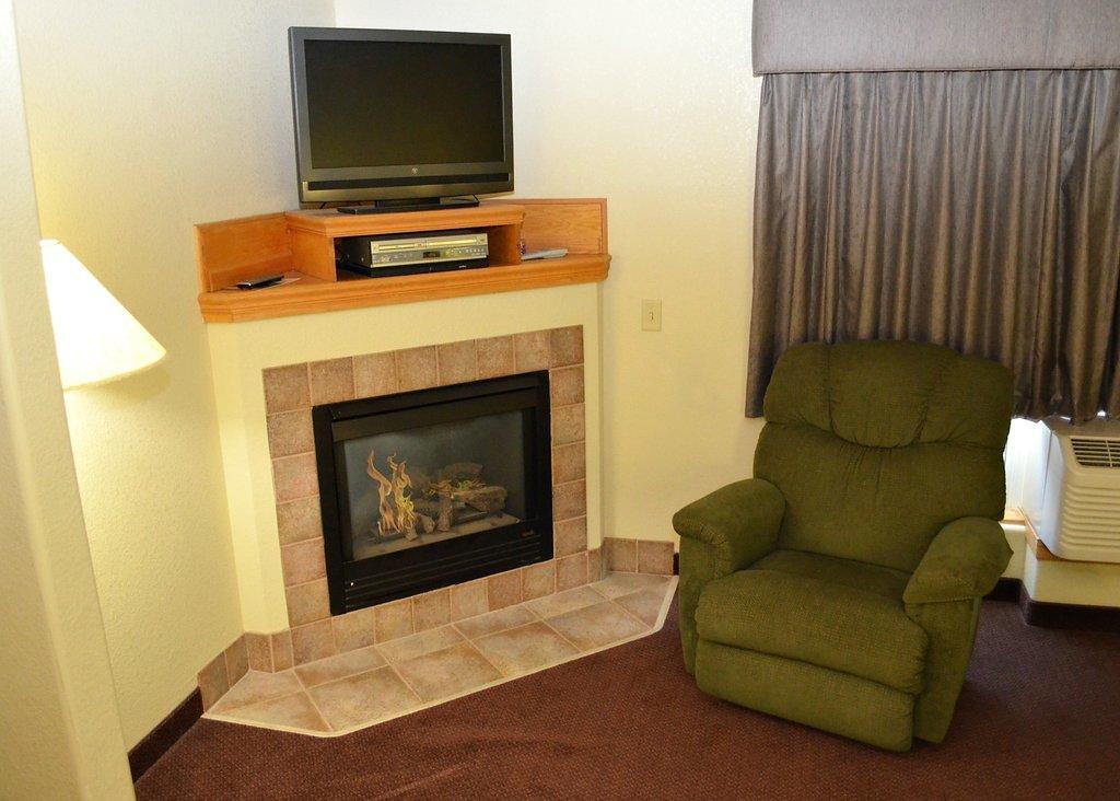 Fossil Creek Hotel & Suites Russell Kültér fotó