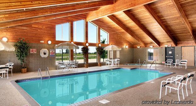 Fossil Creek Hotel & Suites Russell Kültér fotó
