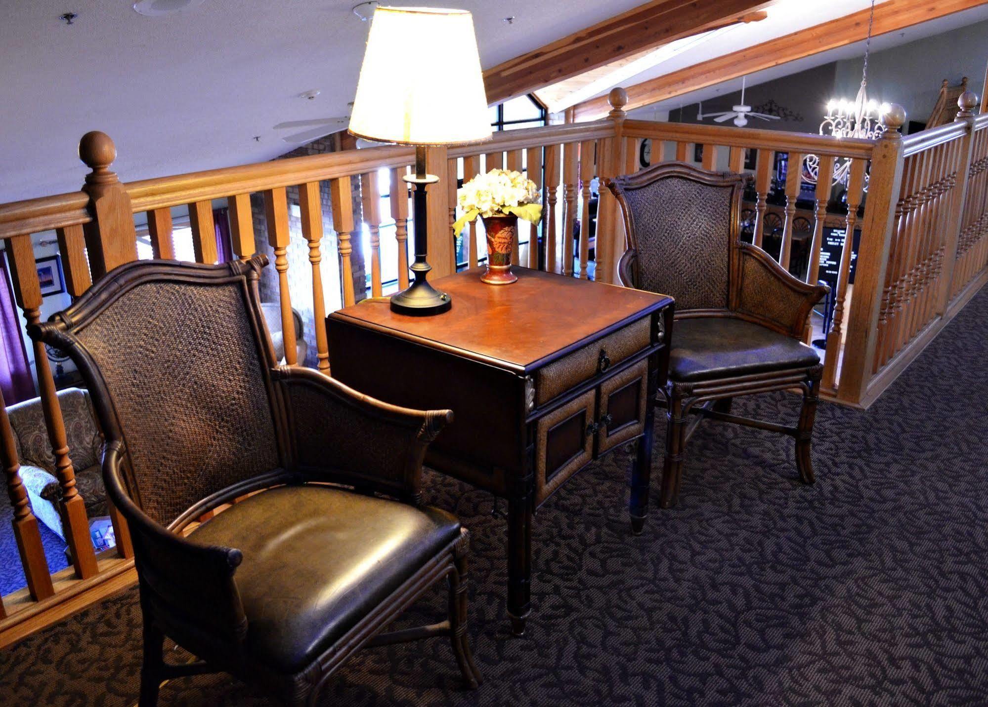 Fossil Creek Hotel & Suites Russell Kültér fotó